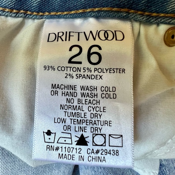Driftwood Colette embroidered jeans from Sundance. Size 26. - Picture 4 of 5